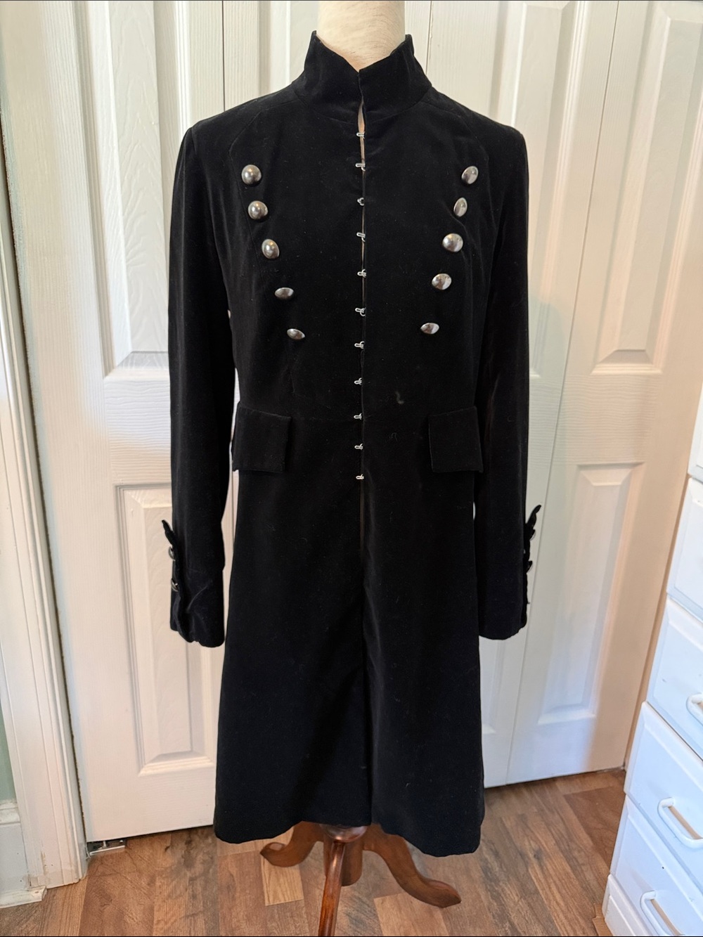 Vintage 90s Brandon Thomas black velvet military-style overcoat Sz 8